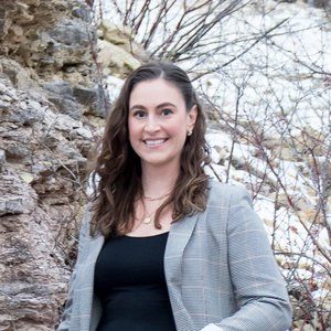 Meet your Posher, Jena